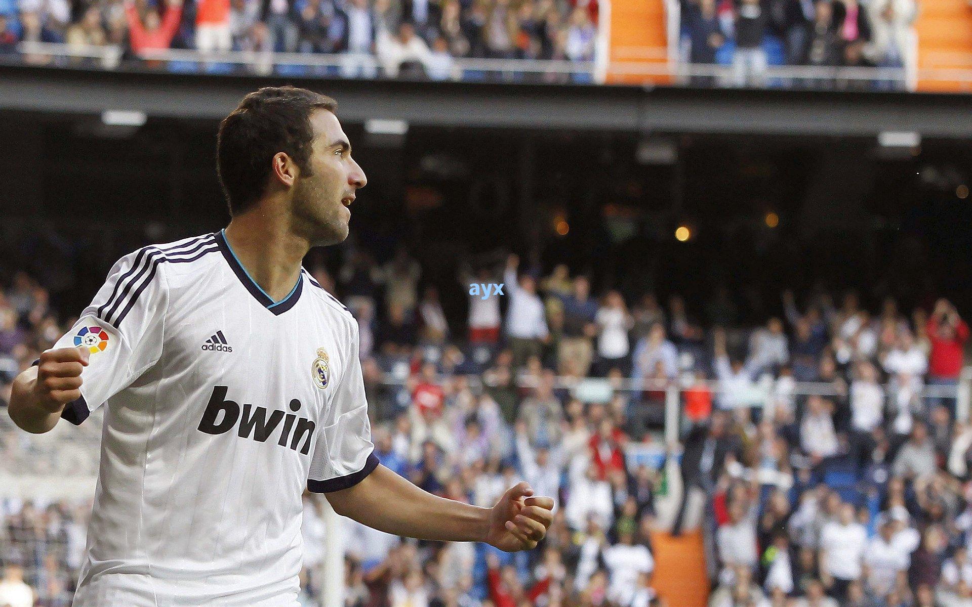 C罗专访加时赛引热议，英国Channel 5频道播出内容成焦点