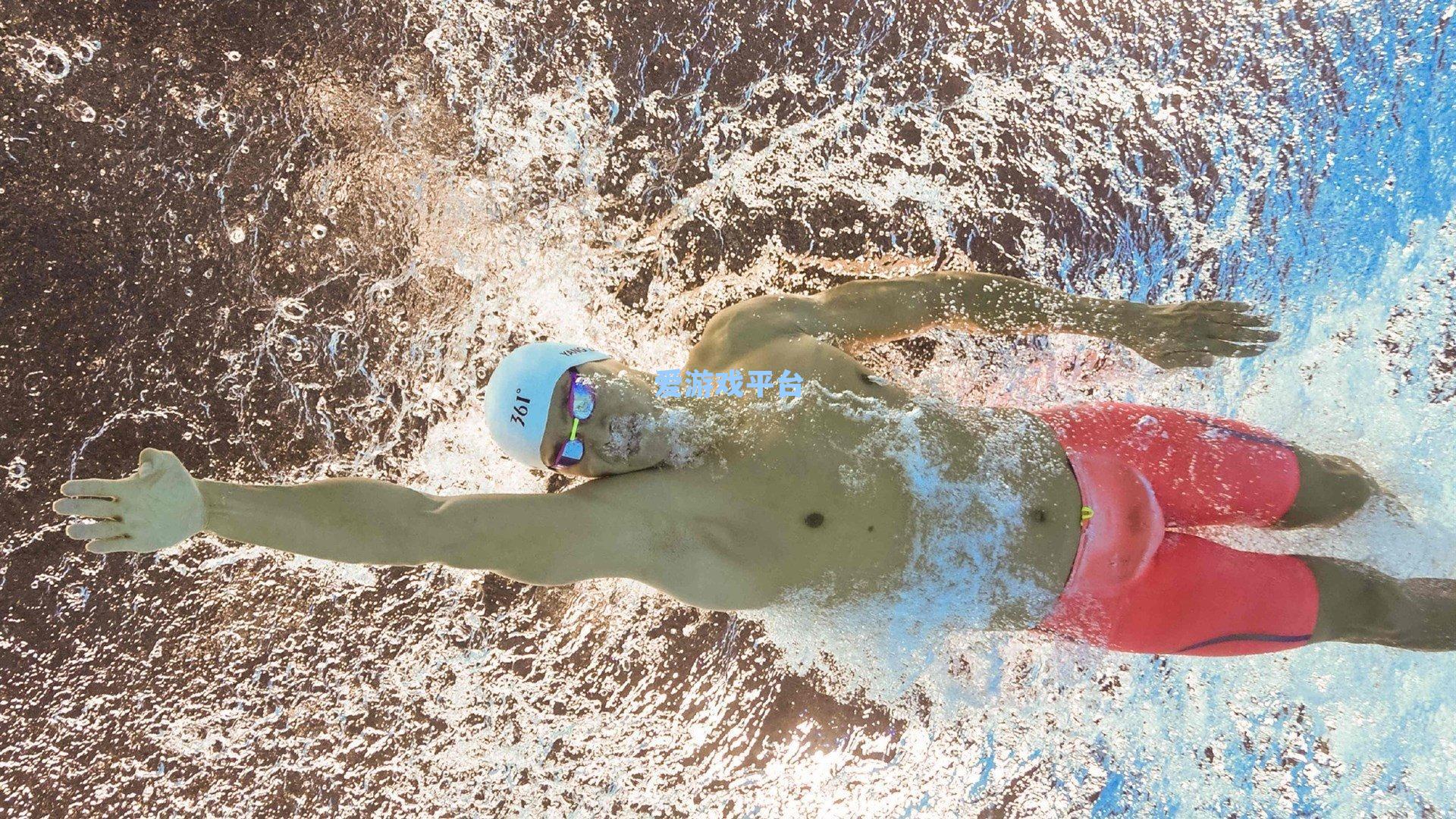 达伦·弗莱彻誓言凝聚红魔精神,曼联更衣室迎来隐形工程师